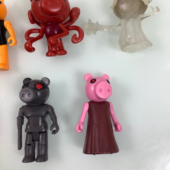 PIGGY Roblox mini figures Series 1 and 2 lot of 7 EUC - Picture 8 of 12